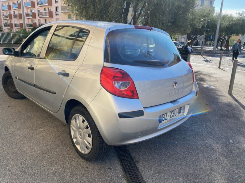 RENAULT CLIO III Expression 1.4i 100CH