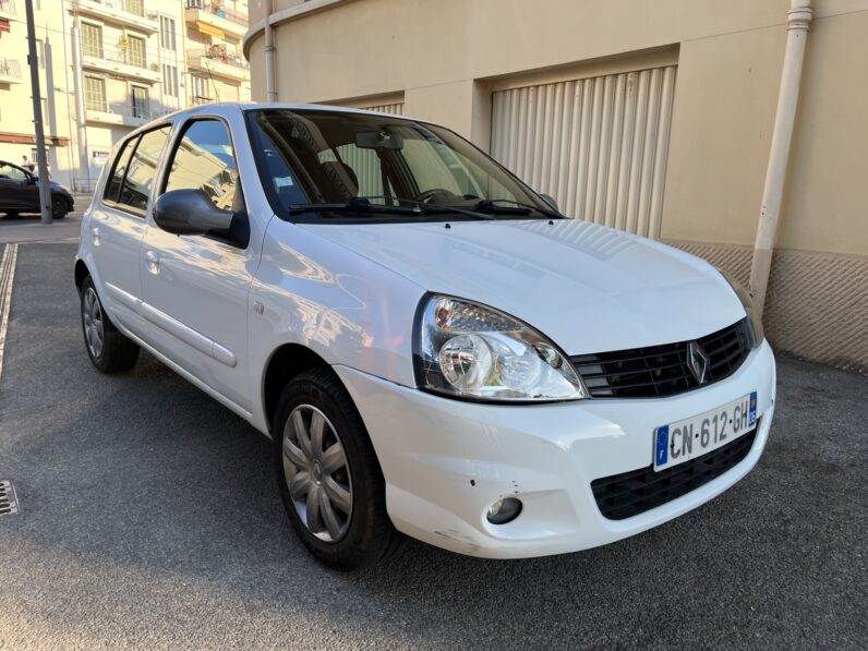 RENAULT CLIO II Campus Bye Bye 1.2i 75CH