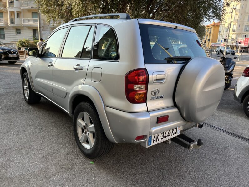 TOYOTA RAV4 II 2.0 D4D 4X4 115CH