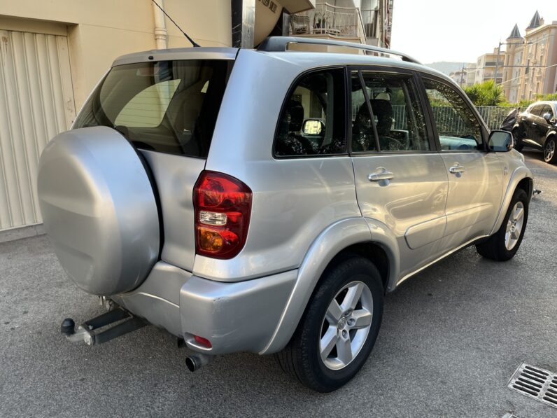 TOYOTA RAV4 II 2.0 D4D 4X4 115CH