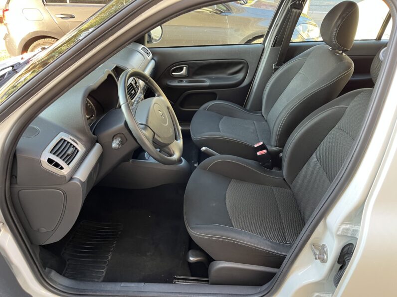 RENAULT CLIO II Campus Bye Bye 1.2i 75CH